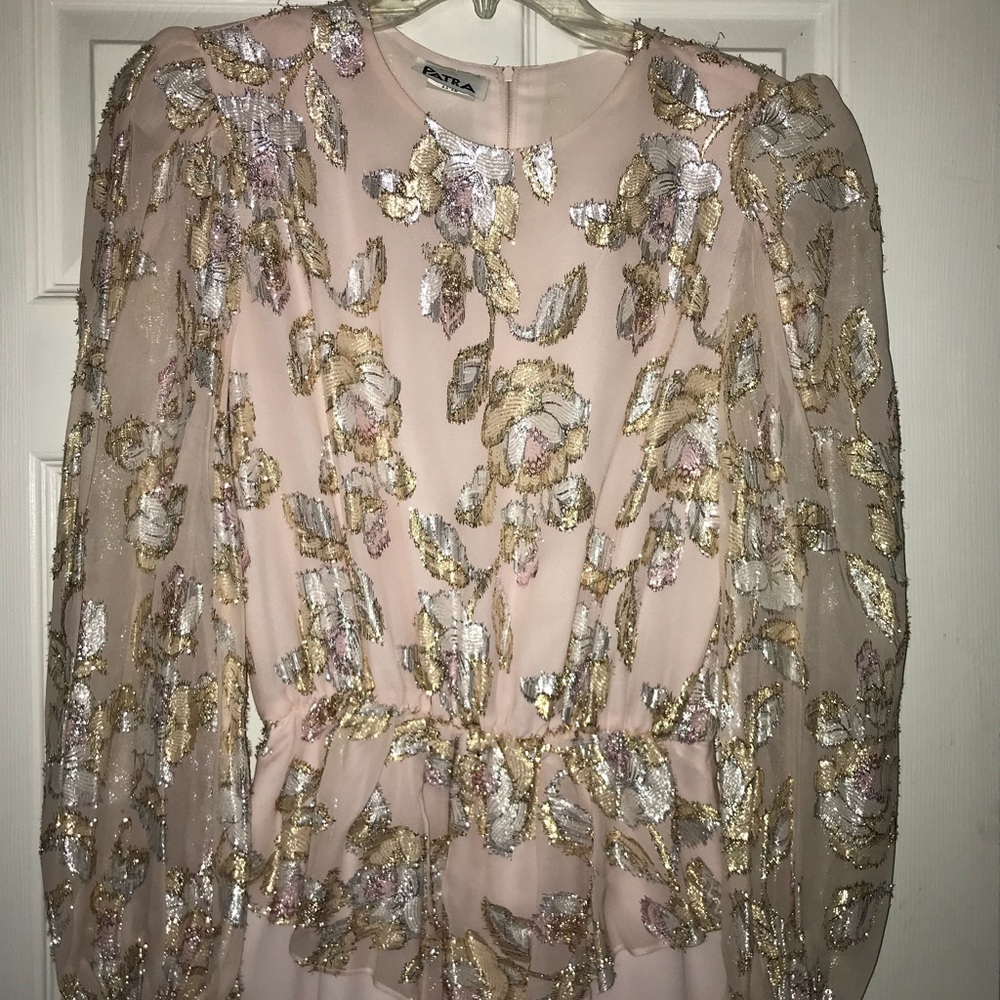 Vintage dress with metallic thread details - Picture 6 of 8